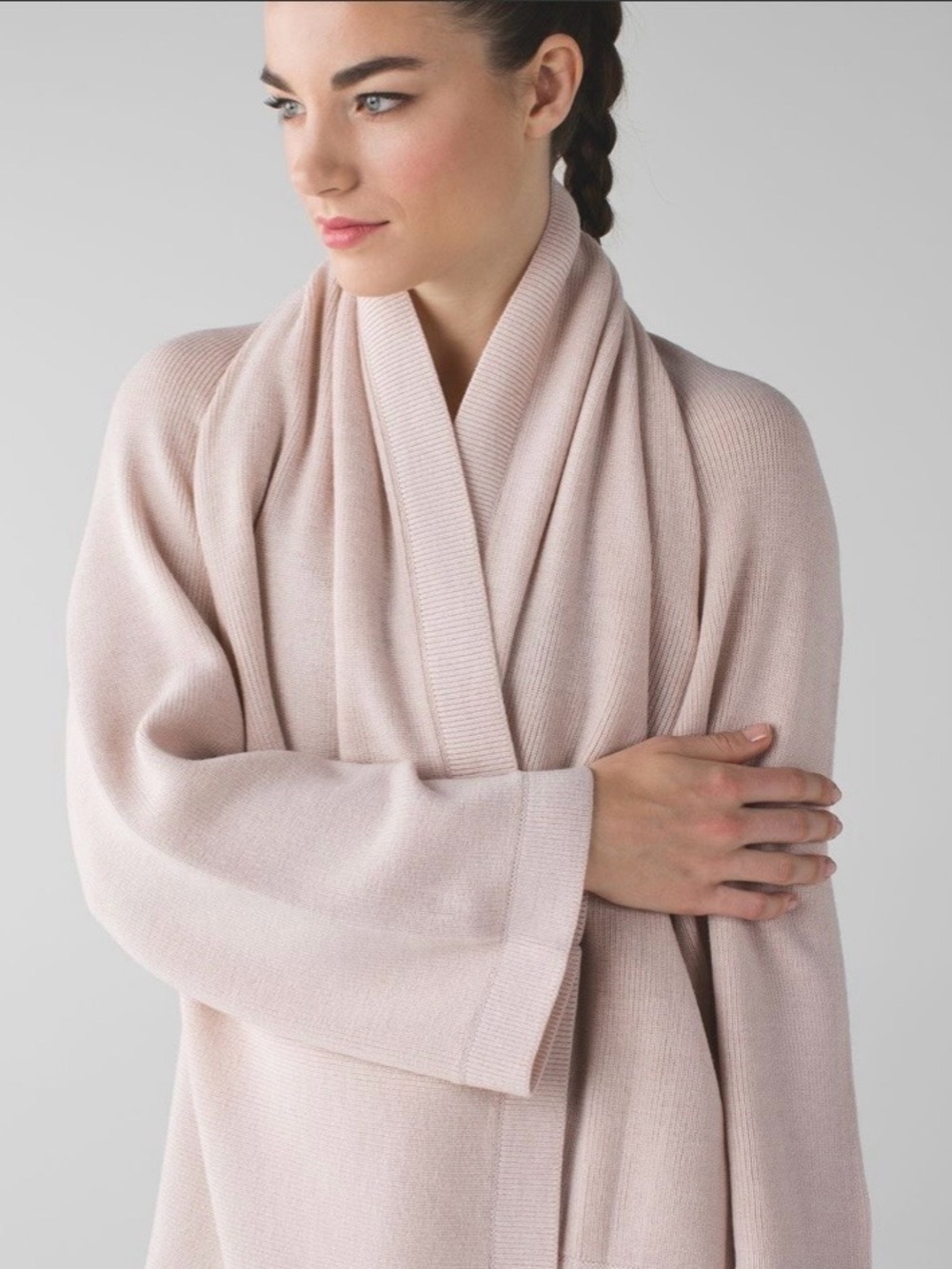 Lululemon Divinity Scarf Poncho
Shawl Angel Wing / Cashew One Size NWT